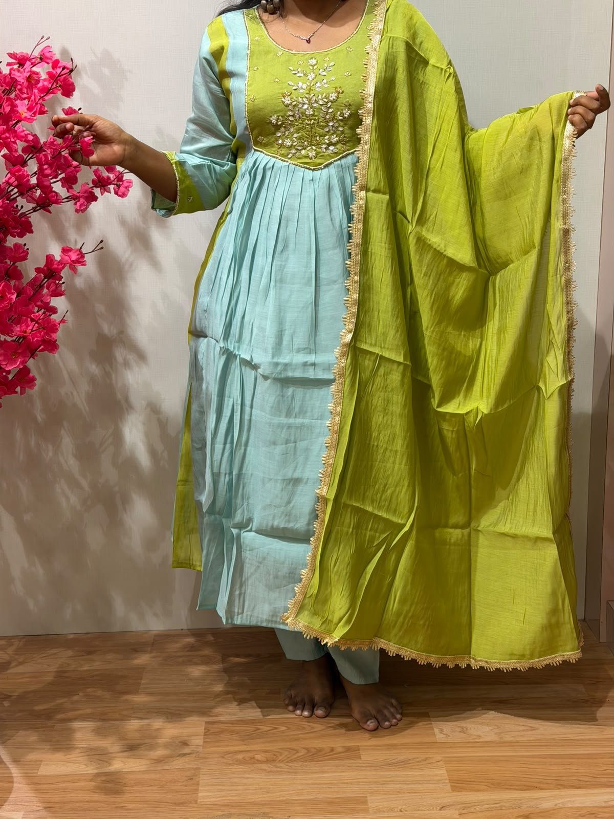 Manu - 104 - Blue - Image 3