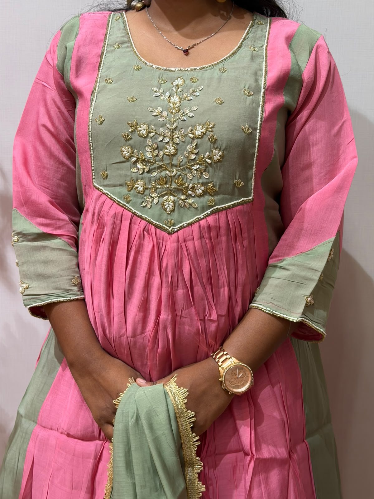 Manu - 124 - Pink - Image 2