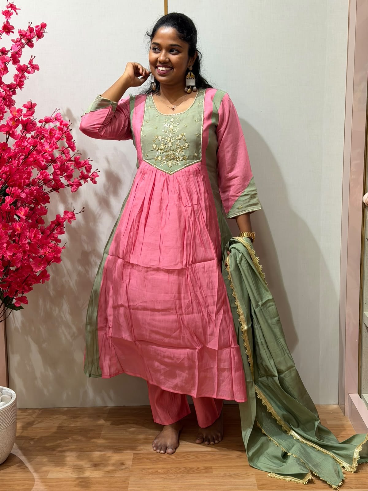Manu - 124 - Pink