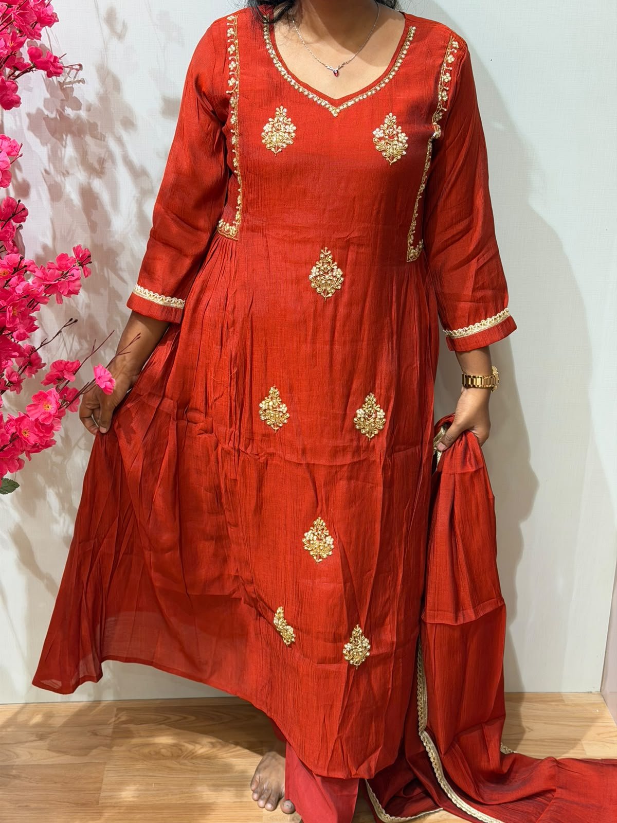 Nira (Orange) - Image 4