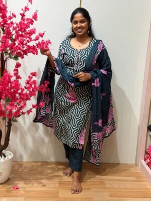Inaya (Navy Blue)